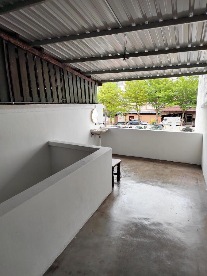 Hutton Lane Hostel Georgetown Esterno foto